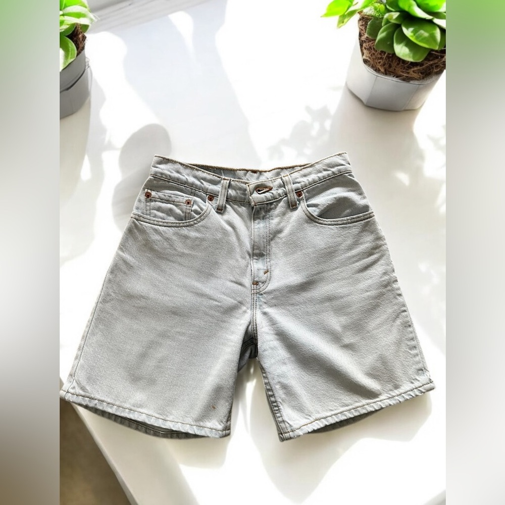Levi’s 550 Relaxed Fit Women’s Jean Shorts